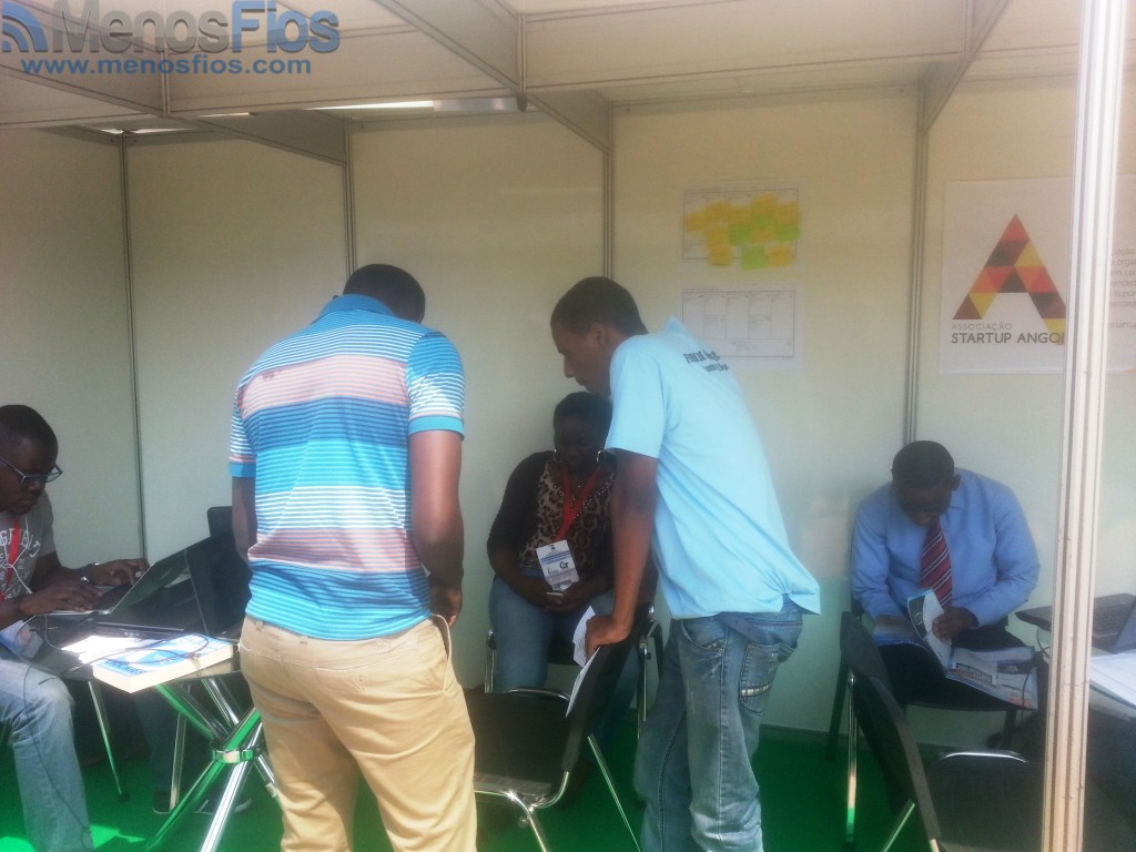 Stand da Associação Startup Angola